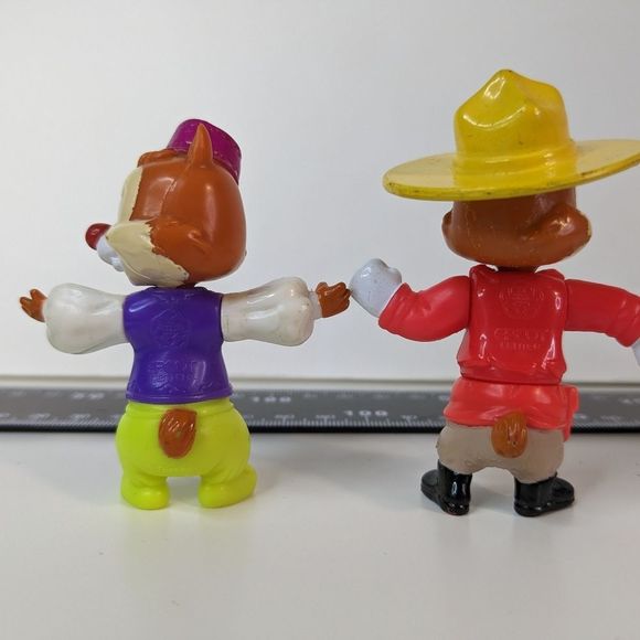 Pair of Chip and Dale Olympics Promo Toy - Picture 3 of 3